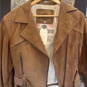 Stylish Tan Leather Jacket